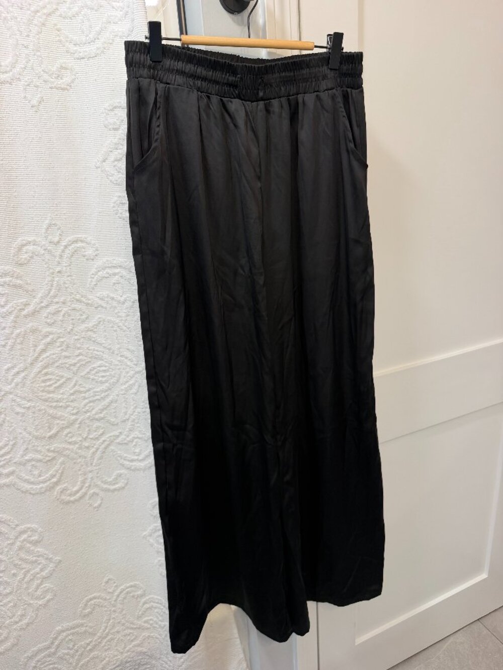 Women's satin black wide leg pants size L